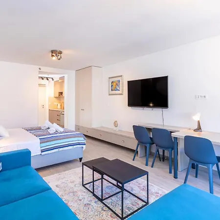 Apartamento Stella Lovely With Balcony And Free Parking *