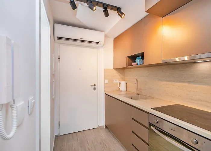 Apartamento Stella Lovely With Balcony And Free Parking *