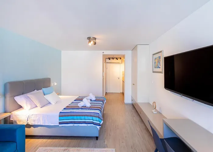 Stella Lovely With Balcony And Free Parking *