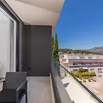 Stella Lovely With Balcony And Free Parking Appartement *